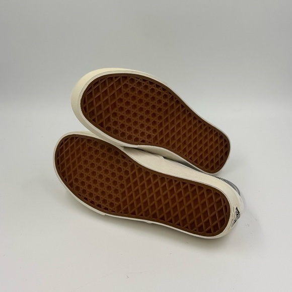 Vans all white authentic men’s size 6.5 - Picture 7 of 7